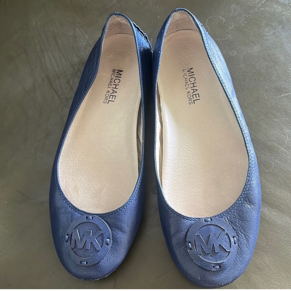 Michael Kors Lindsay Ballet Flats/Driving Shoe w/Signature Medallion Navy Size 7